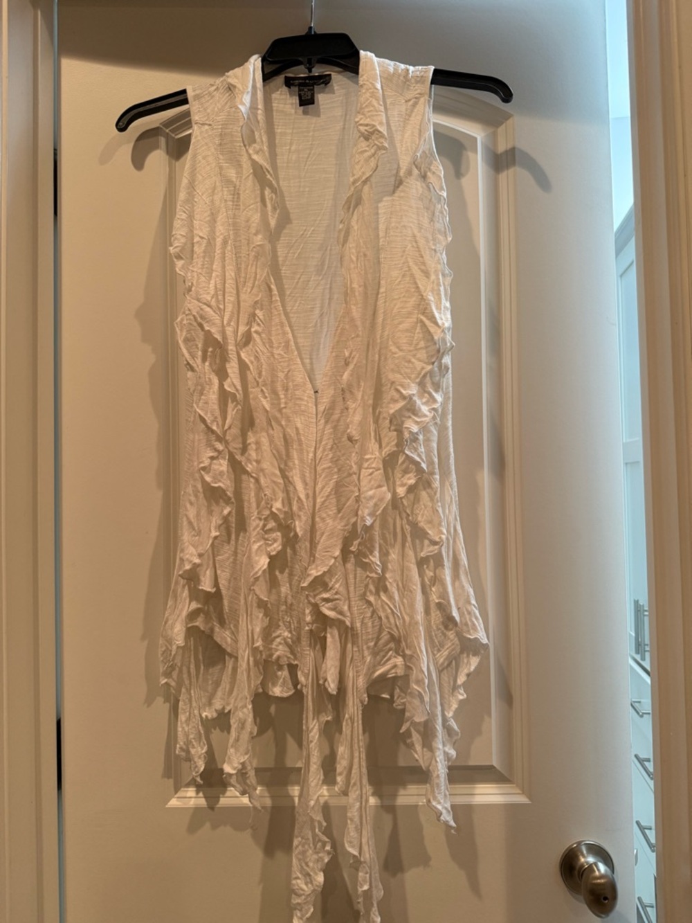 Cable & Gauge White Open Front Draped Vest